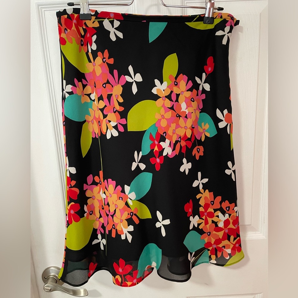 Casual Corner Black Floral A-Line Skirt Annex Size 8